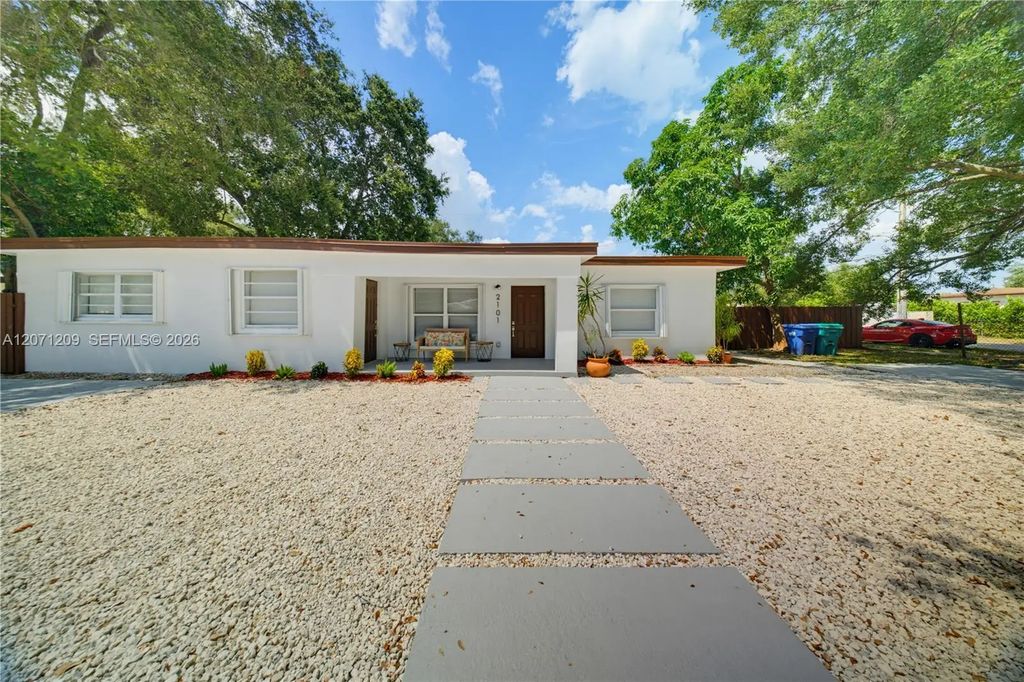 2101 Nw 93rd Terrace, Miami