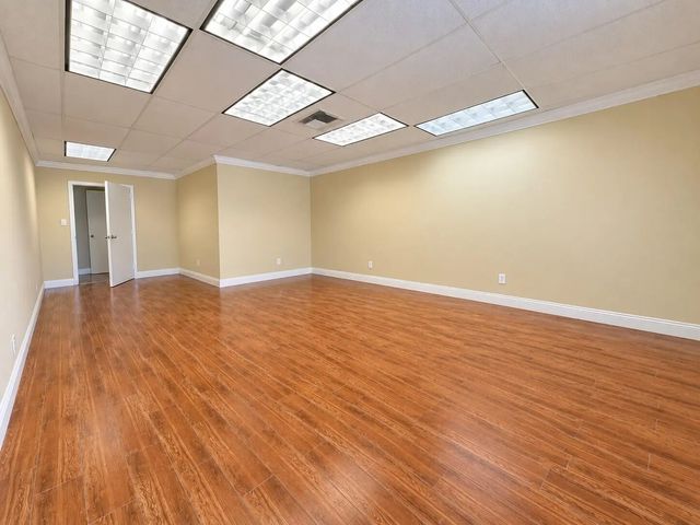 4 of 11 - 4907 N University Drive, Lauderhill, FL