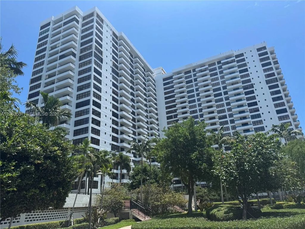 2500 Parkview Drive #1109, Hallandale Beach