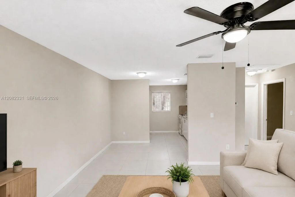 11475 Sw 215th Street #11477, Miami