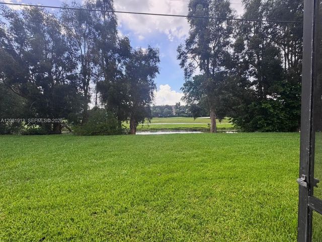 10325 Nw 11th Street #101, Pembroke Pines