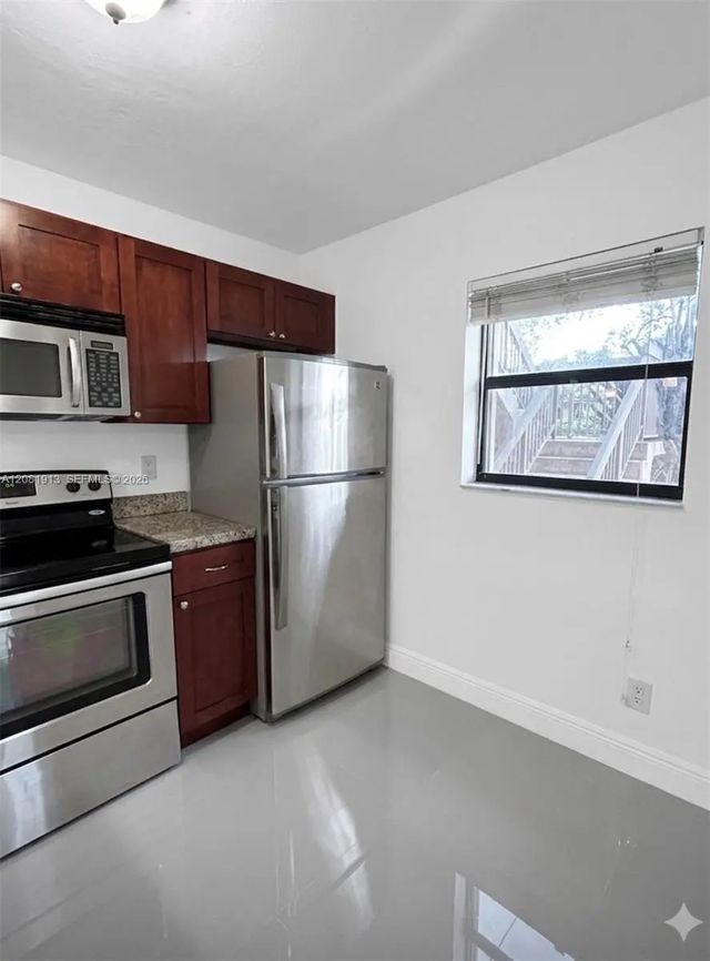 4 of 45 - 10325 Nw 11th Street #101, Pembroke Pines, FL