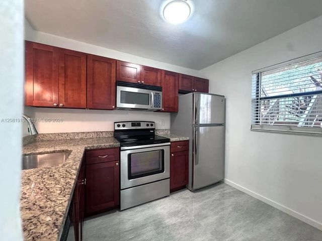 5 of 45 - 10325 Nw 11th Street #101, Pembroke Pines, FL