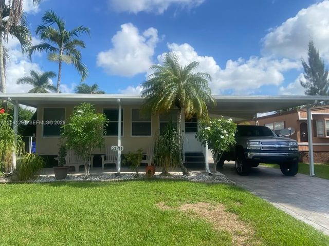 21711 Nw 8th Court, Pembroke Pines