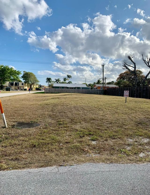 2 of 7 - 0 Sw 2nd Avenue, Boynton Beach, FL