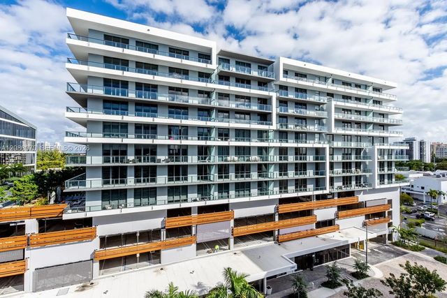 2960 Ne 207th Street #1005, Aventura