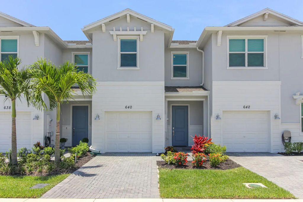 640 Se Lake Falls Street #640, Port St. Lucie