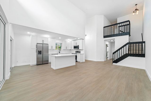 4 of 38 - 6045 Old Court Road #407, Boca Raton, FL