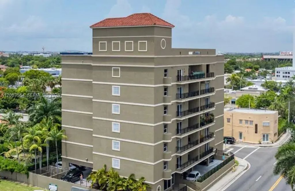 120 Sw 37th Avenue #501, Miami