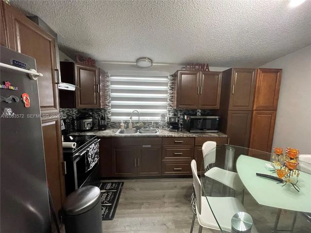 5 of 15 - 19800 Sw 180th Avenue #132, Miami, FL