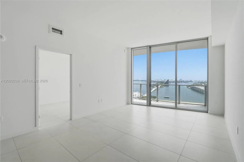 1400 Biscayne Boulevard #2104, Miami
