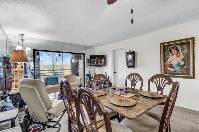 4 of 34 - 10442 Sunrise Lakes Boulevard #312, Sunrise, FL