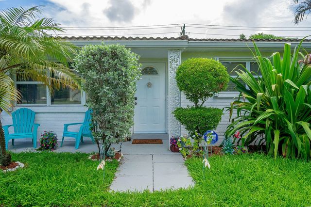 5 of 49 - 1318 Cardinal Lane, Lantana, FL