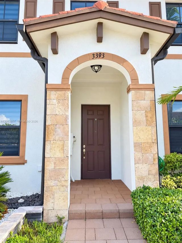5 of 15 - 3393 W 105th Terrace, Hialeah, FL