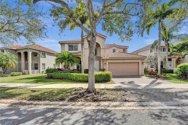 2 of 44 - 3892 Falcon Ridge Circle, Weston, FL