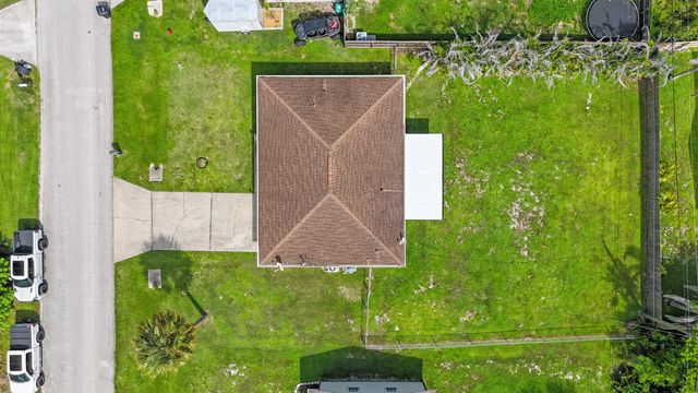4 of 35 - 5010 Hickory Drive, Fort Pierce, FL