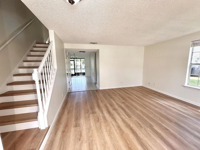 5 of 14 - 311 Georgian Park Drive, Jupiter, FL