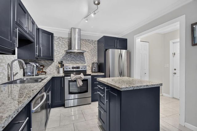 3 of 28 - 1520 Ne 34th Court, Pompano Beach, FL
