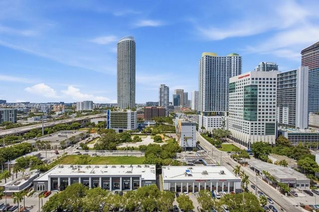 239 Sw 9th #1704, Miami