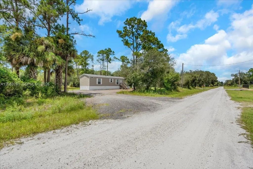 470 S Jinete Street, Clewiston