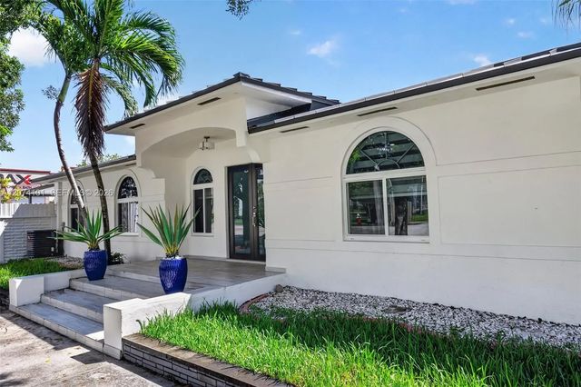 2 of 33 - 3197 W 79th Place, Hialeah, FL
