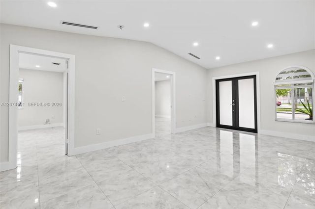 5 of 33 - 3197 W 79th Place, Hialeah, FL
