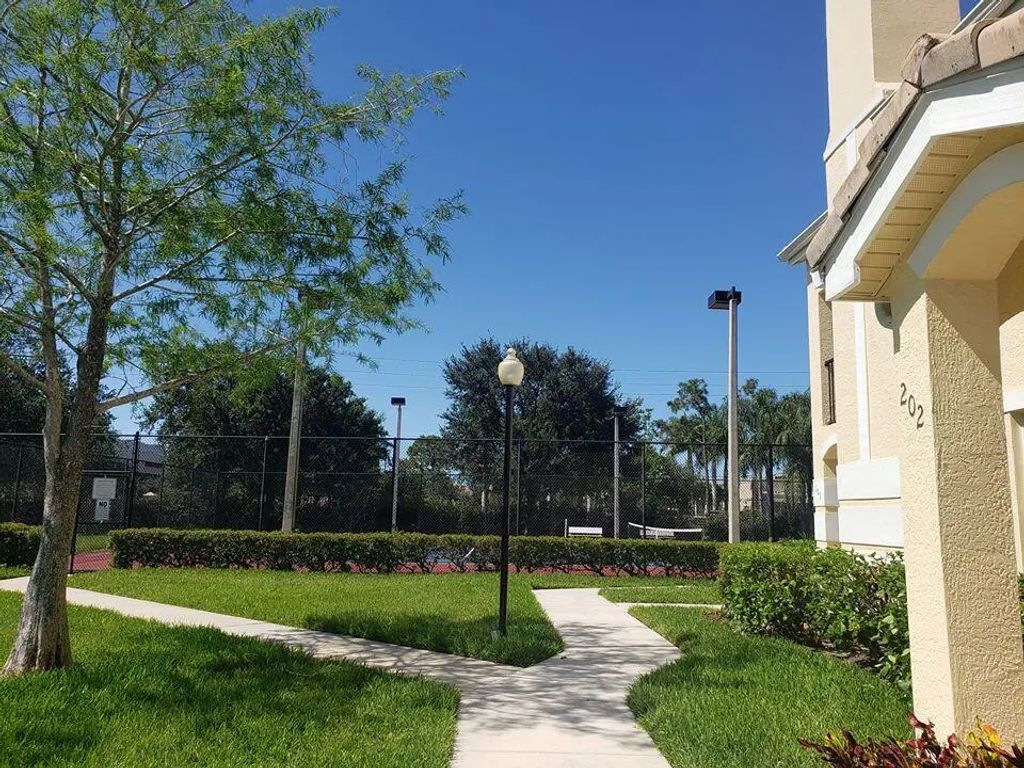 104 Sw Peacock Boulevard #3-104, Port St. Lucie