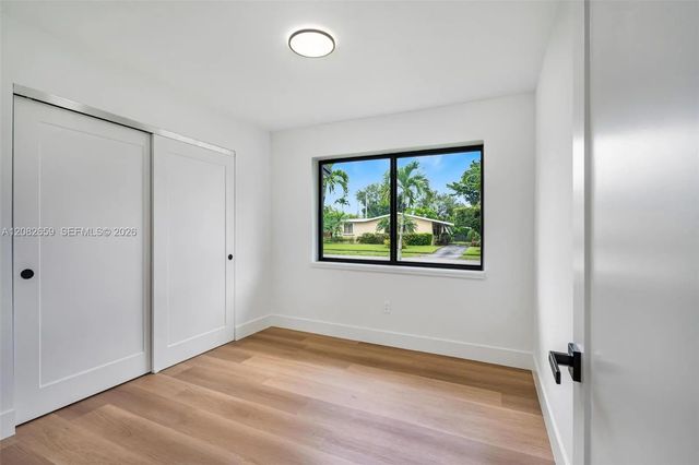 4 of 10 - 1700 Sw 71st Court, Miami, FL