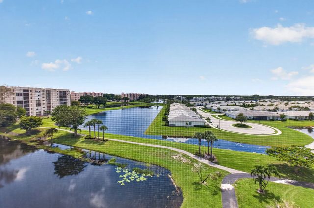 6866 Huntington Lane #707, Delray Beach