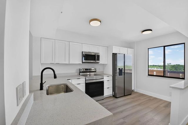 2 of 73 - 6866 Huntington Lane #707, Delray Beach, FL