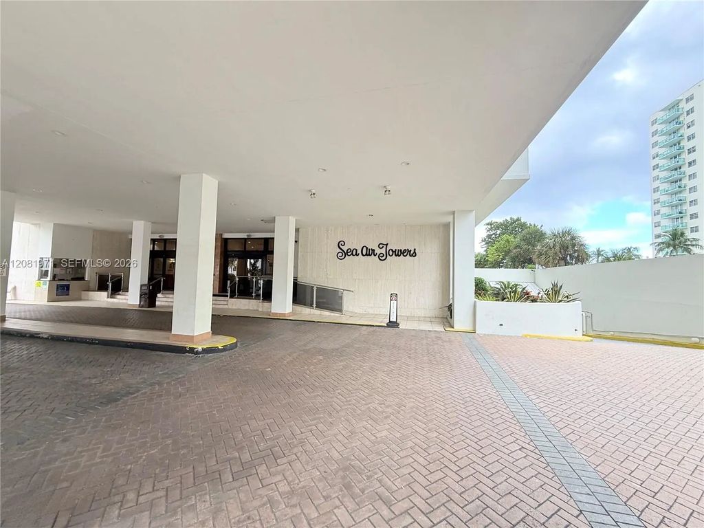 3725 S Ocean Drive #423, Hollywood
