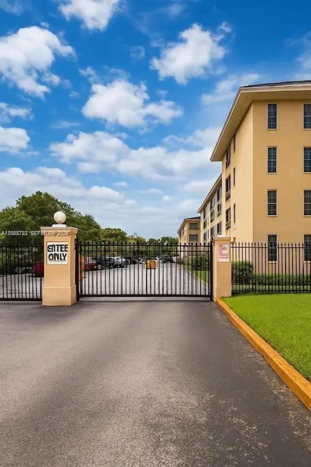 4848 Nw 24th Court #203, Lauderdale Lakes