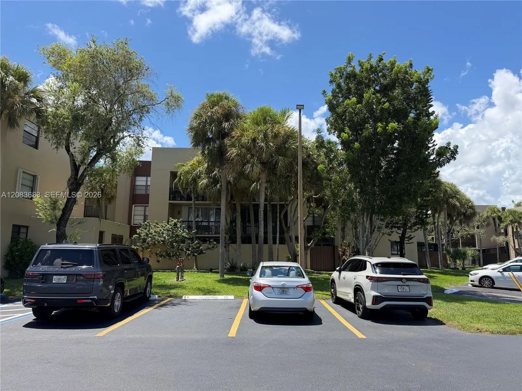 10875 Sw 112th Avenue #202, Miami