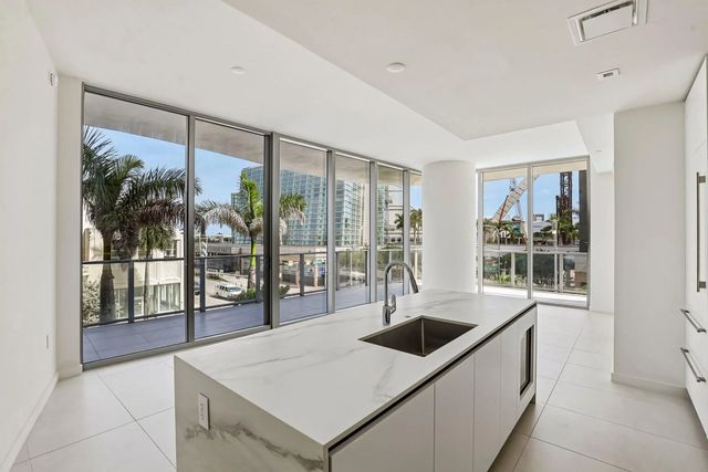 1400 Biscayne Boulevard #201, Miami