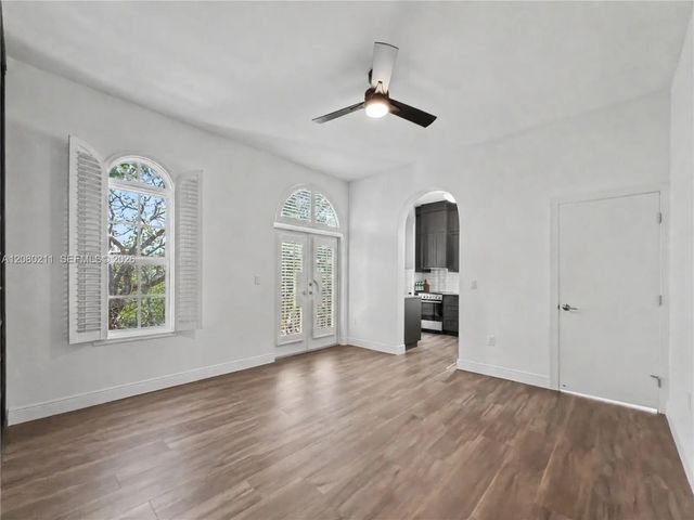 4 of 15 - 111 Edgewater Drive #3b, Coral Gables, FL