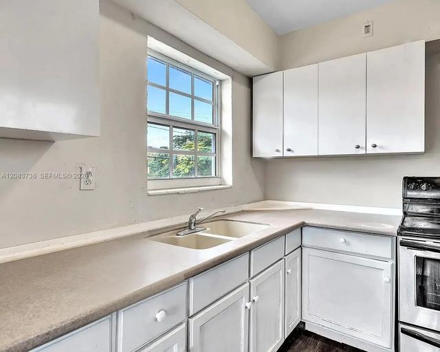 4 of 15 - 1451 Ne 170th Street #201a, North Miami Beach, FL