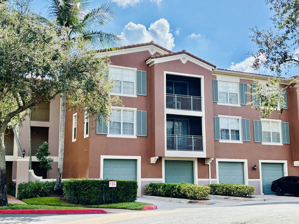 11750 Saint Andrews Place #204, Wellington