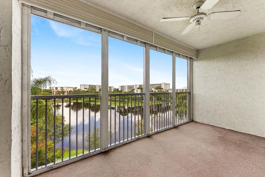 2112 S Cypress Bend Drive #607, Pompano Beach