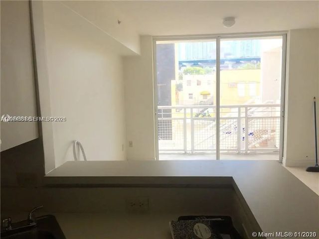3 of 17 - 450 Sw 3rd Street #15, Miami, FL