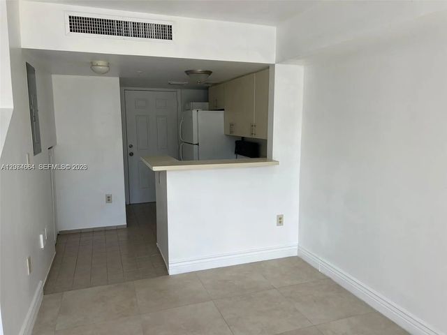 5 of 17 - 450 Sw 3rd Street #15, Miami, FL