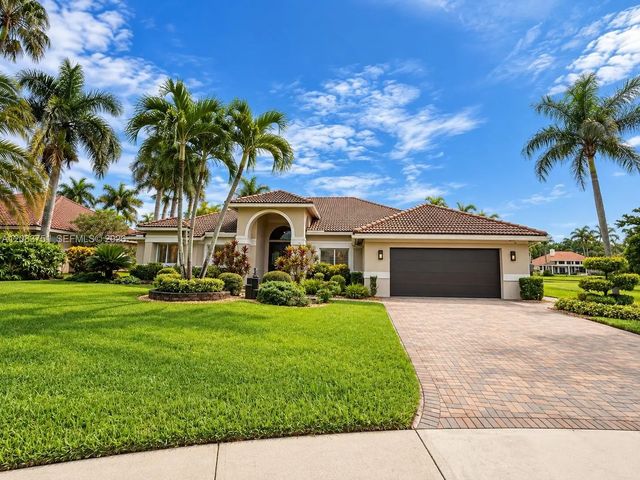 1165 Manor Court, Weston