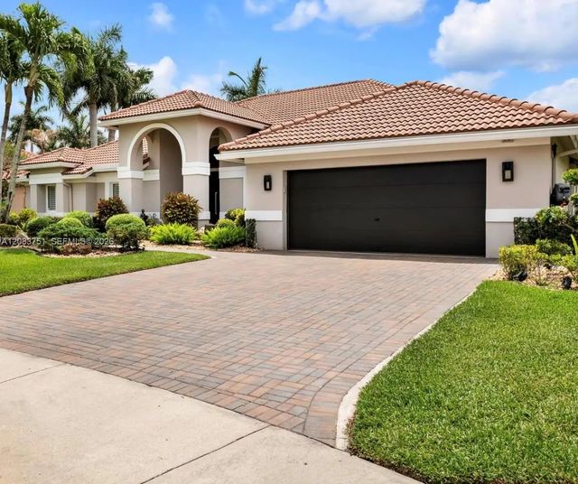 1165 Manor Court, Weston