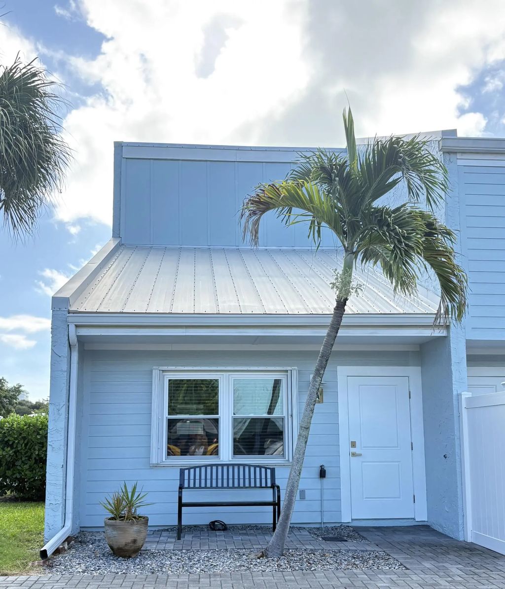 804 Shorewinds Drive, Fort Pierce