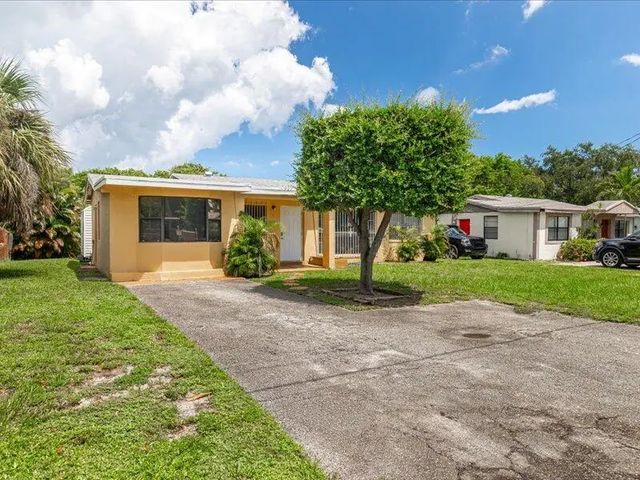 91 Ne 6th Court, Deerfield Beach