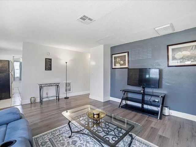 3 of 29 - 91 Ne 6th Court, Deerfield Beach, FL