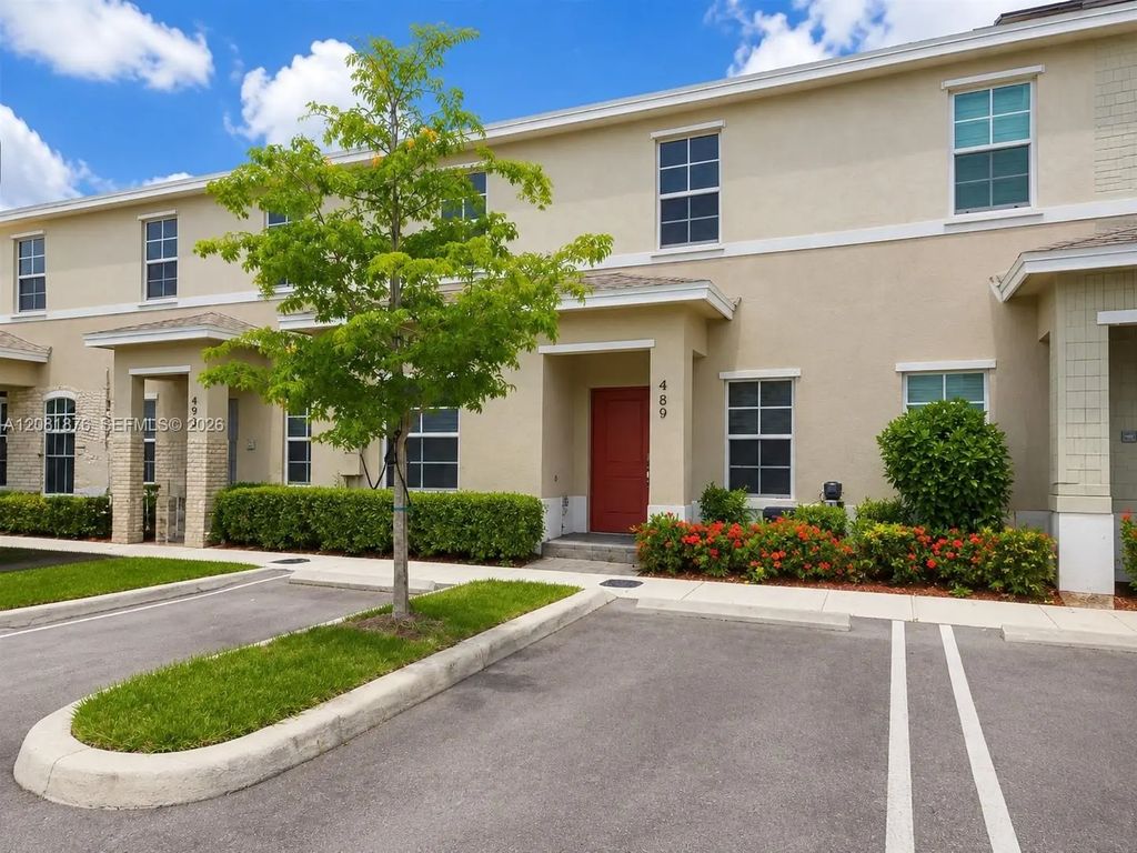 489 Ne 4th Street, Florida City