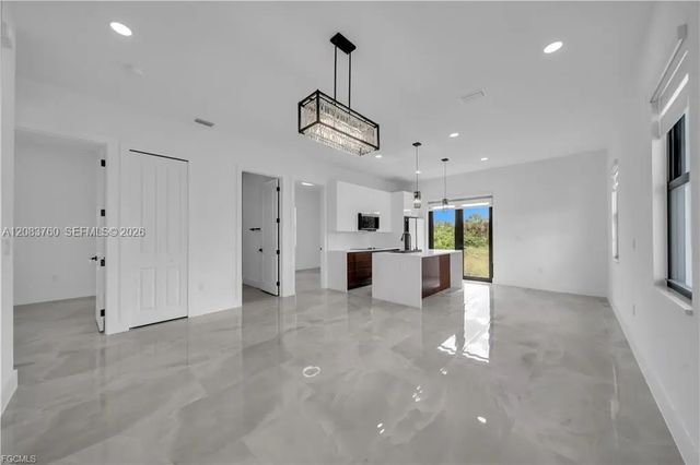 5 of 38 - 711 Roma Avenue, Lehigh Acres, FL