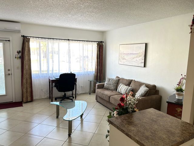 3 of 32 - 920 Sw 11th Avenue #5d, Hallandale Beach, FL