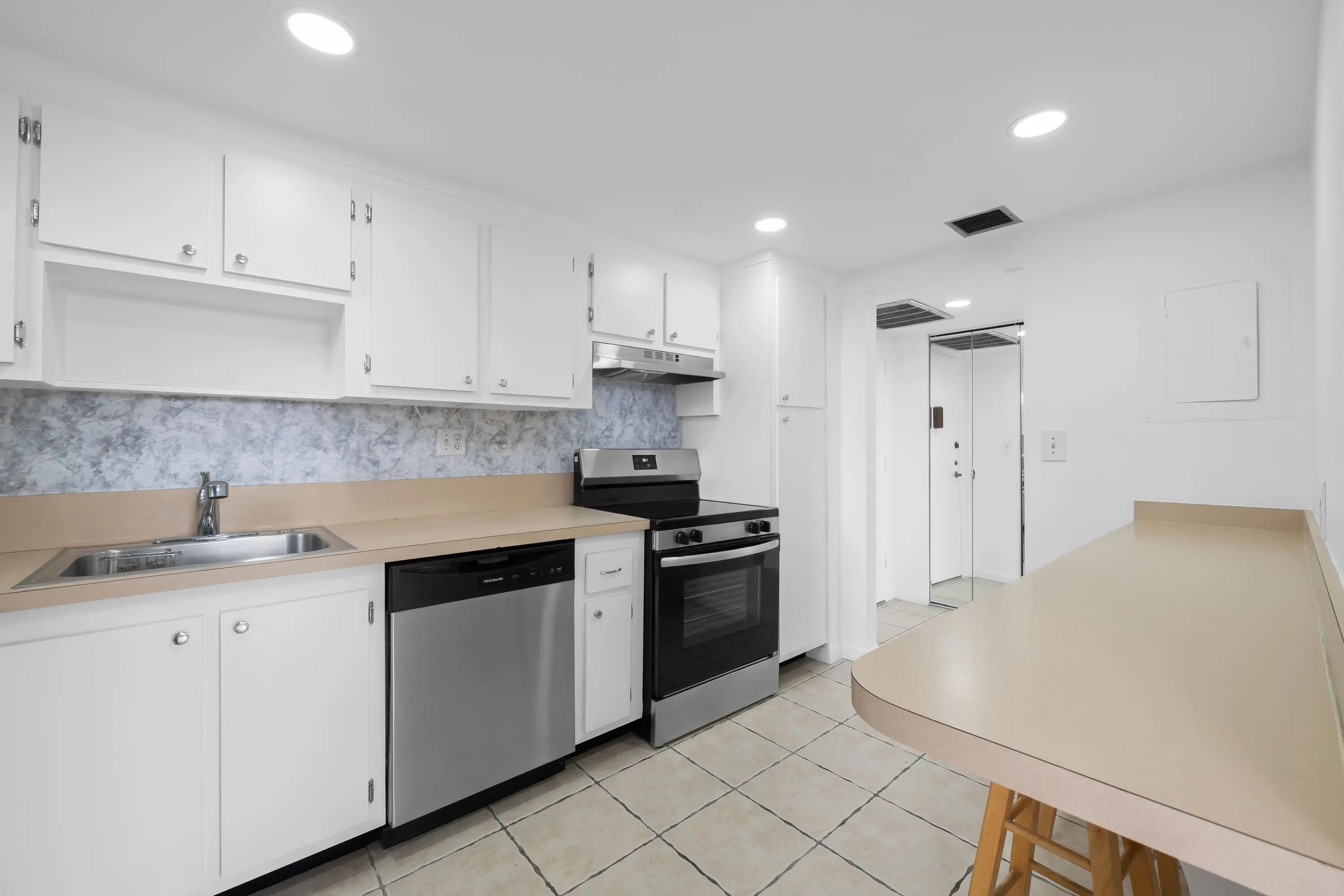 2781 Taft Street #303, Hollywood