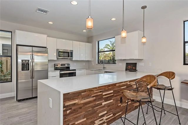 4 of 11 - 1101 Ne 3rd Avenue, Fort Lauderdale, FL